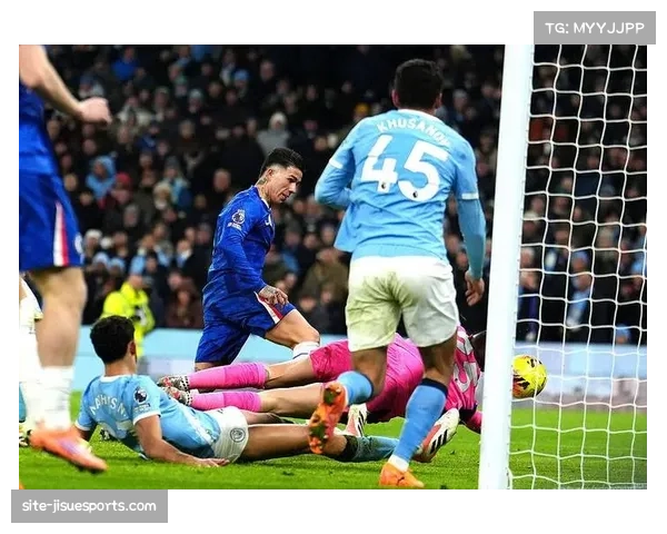 切尔西主场领先十人作战 伯恩利补时头球完成绝平